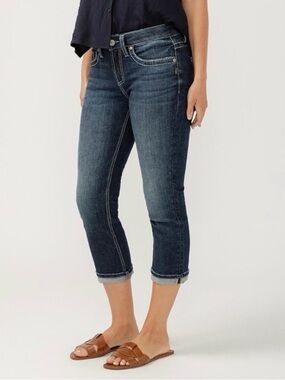 Silver Jeans Dark  Denim capris